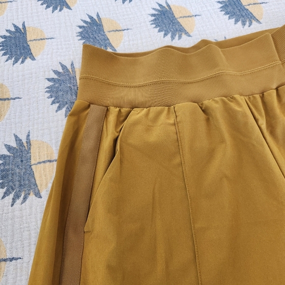 Athleta Nolita Wide Leg Pant Womens Size 10 Gold Pull On Elastic Waist Pockets - Picture 5 of 11